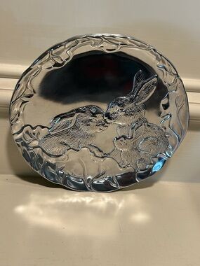 NWOT Arthur Court Bunny Plate